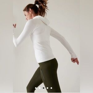 Athleta white ribbed hooded thumb hole ribbed flurry ling sleeve hoody shirt
